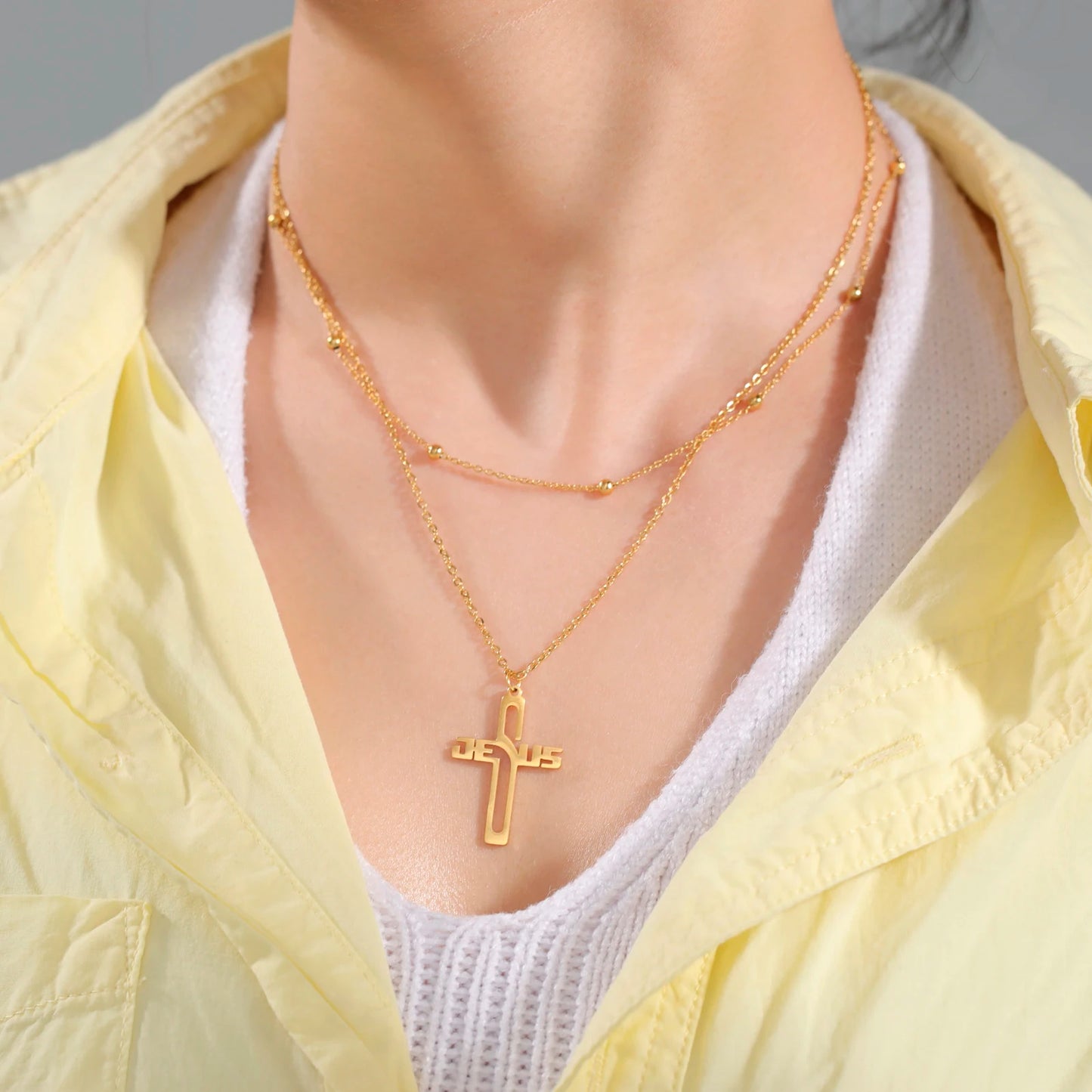 Cazador Jesus Cross Hollow Pendant Necklace
