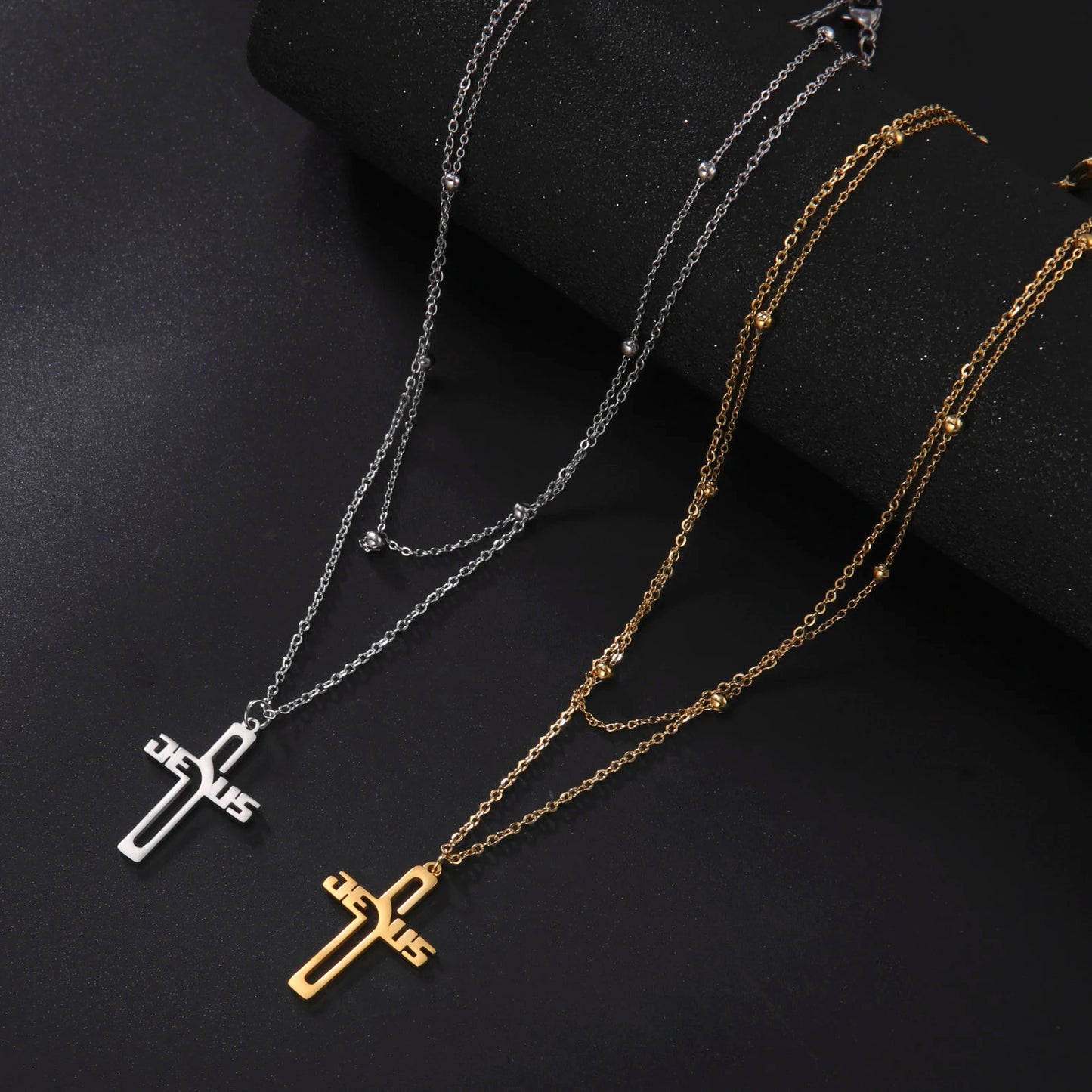 Cazador Jesus Cross Hollow Pendant Necklace