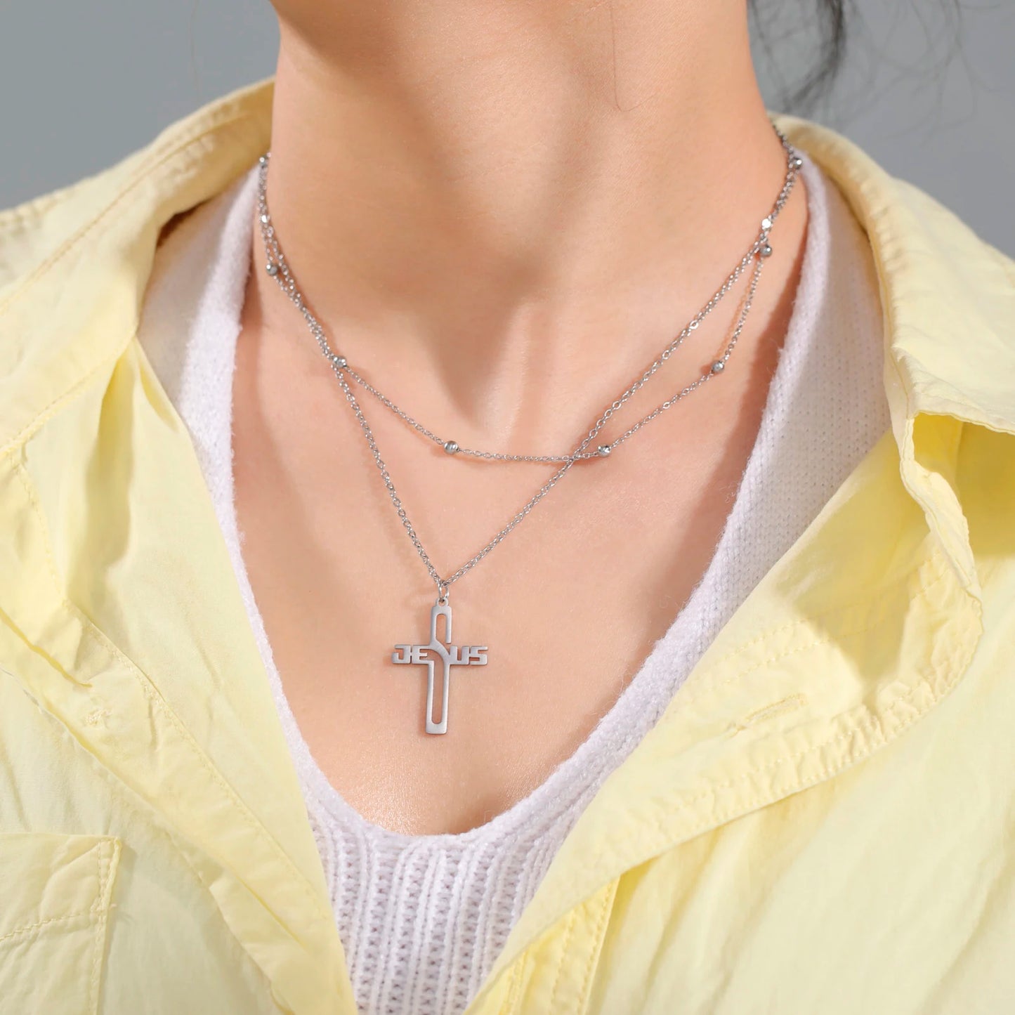 Cazador Jesus Cross Hollow Pendant Necklace